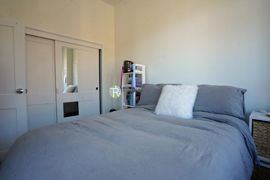 Building Photo - 525 Massachusetts Ave