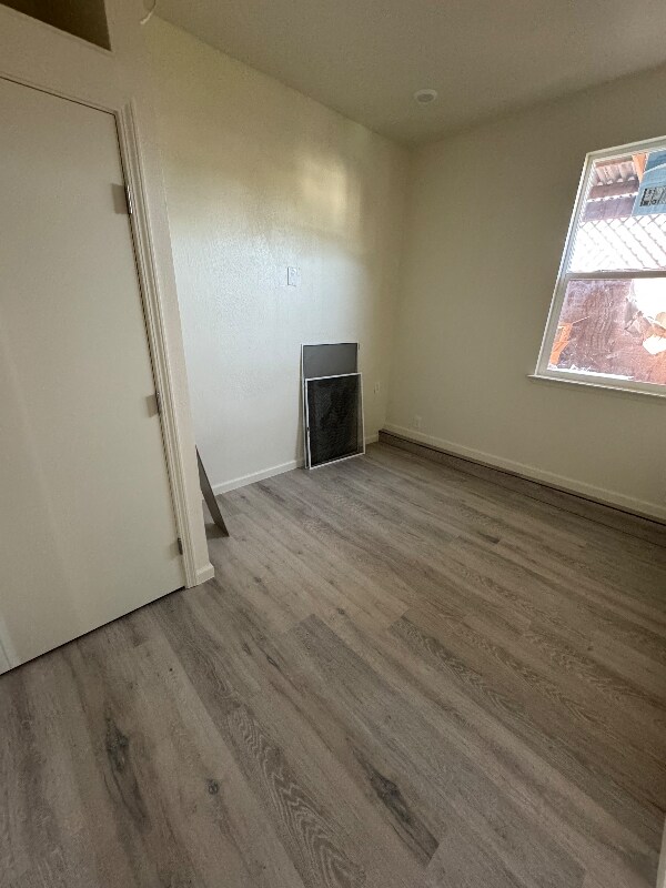 Building Photo - 33343 5th St