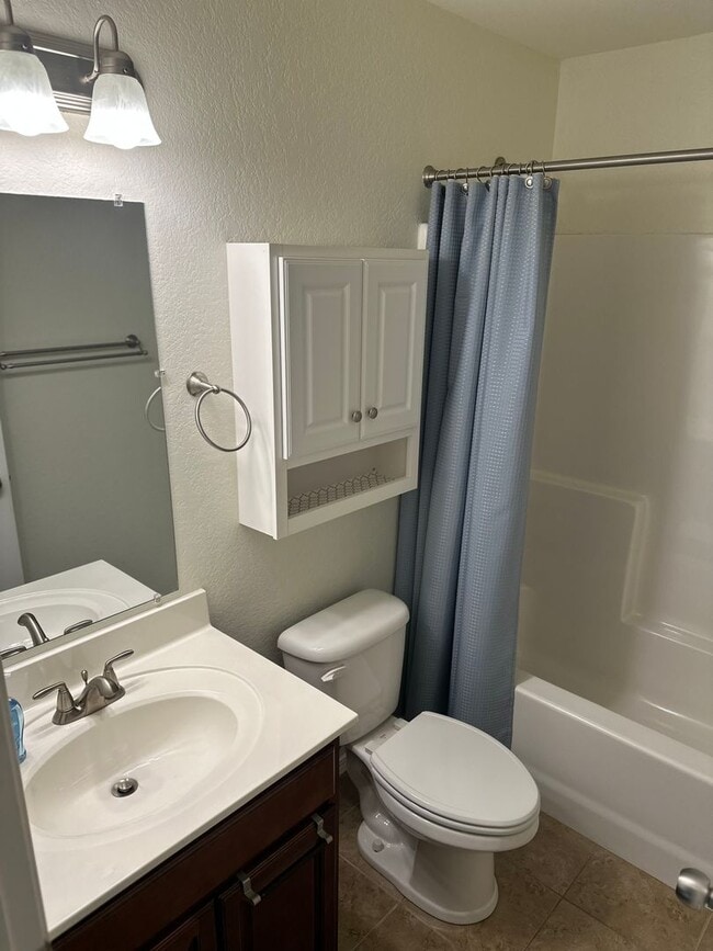 Building Photo - Available Now! Beautiful 4-Bedroom, 2-Bathroom Springdale Home w/ Fenced-In Yard and Covered Patio