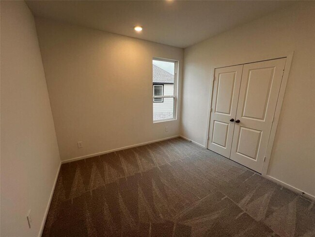 Building Photo - 17531 Willow Ln