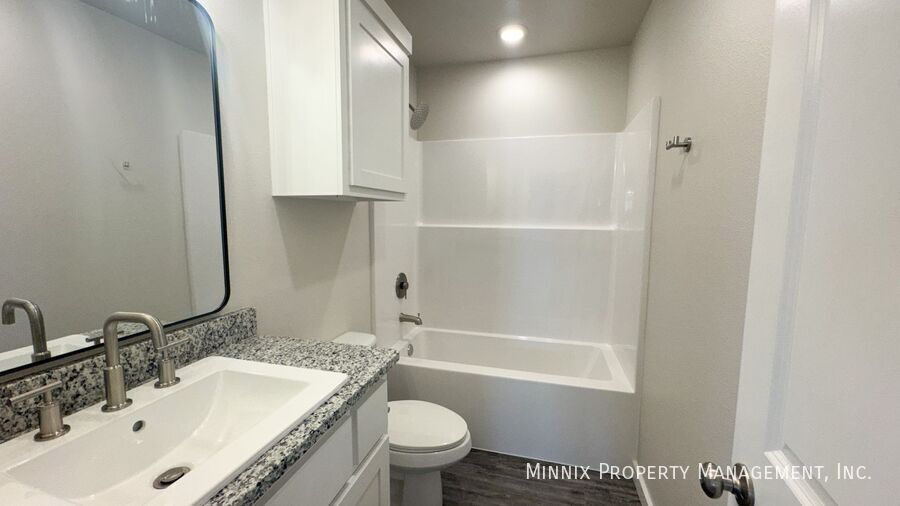 Building Photo - 8007 Date Ave