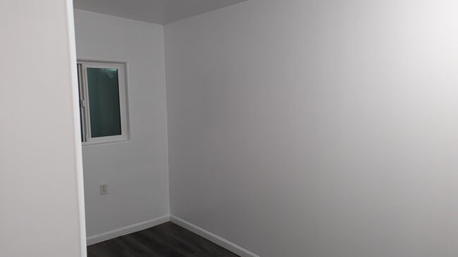 Building Photo - 3893 Beechwood Pl