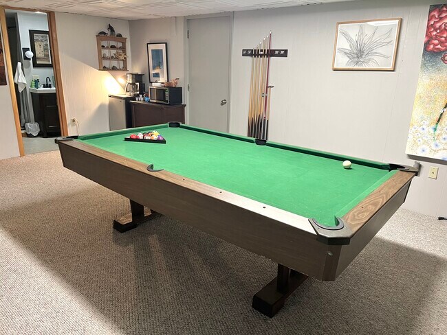 Building Photo - 304 Madison St