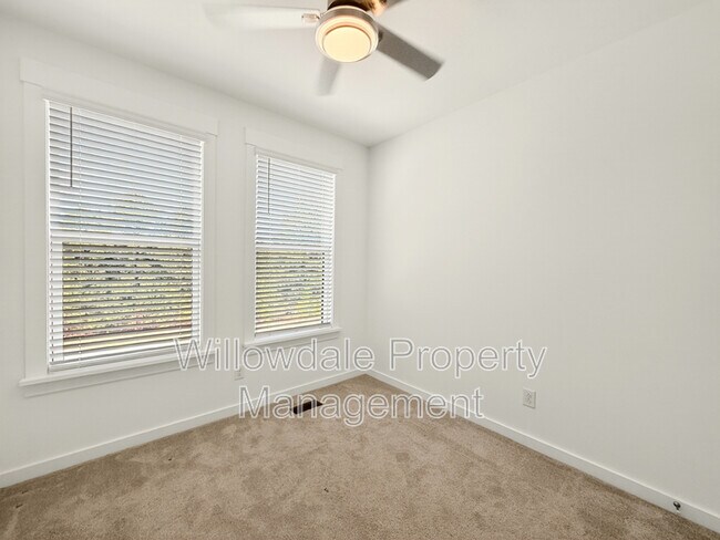 Building Photo - 1235 Corkery Ridge Ct