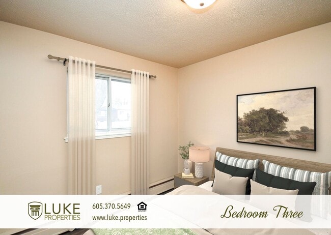 Building Photo - 3005 E 20th St