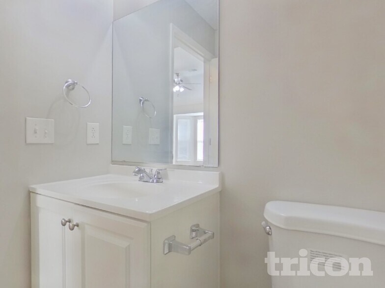 Building Photo - 136 Westport Dr