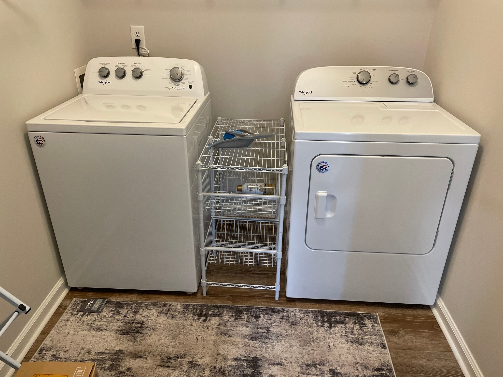 Nice laundry room - 216 Pointe Cir