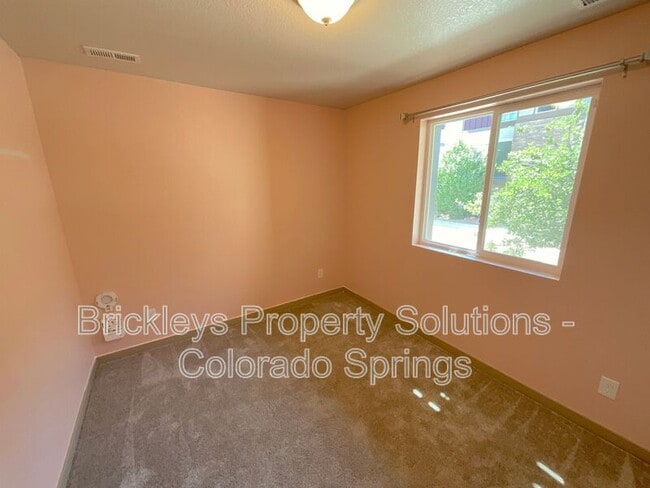 Building Photo - 7343 Rosa Belle Hts