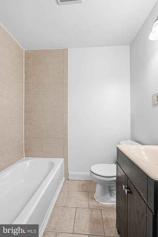 Building Photo - 7532 Rabon Ave