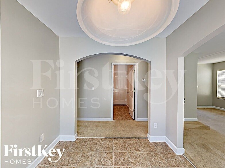 Building Photo - 9433 Turning Wheel Dr