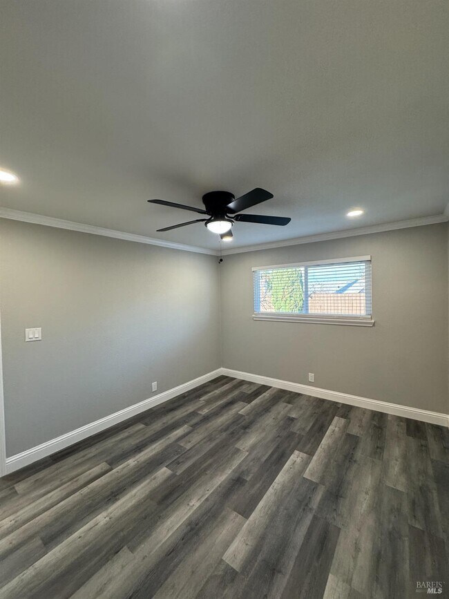 Building Photo - 124 Purdue Dr