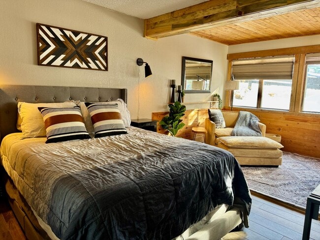 Building Photo - 96 Mountainside Dr