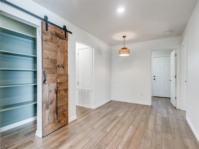 Building Photo - 4101 N Hammond Ave
