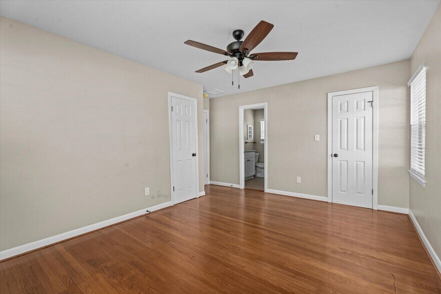 Building Photo - 10030 Haddington Dr