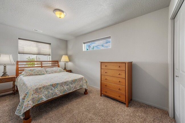 Building Photo - 3 bedroom home in Coeur dAlene