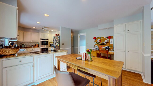 Building Photo - Beautiful Colonial Cape with Fireplace, De...