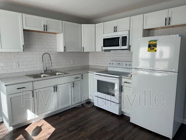 Building Photo - 3526 Henry Ave