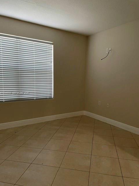 Building Photo - 10500 SW 155th Ct