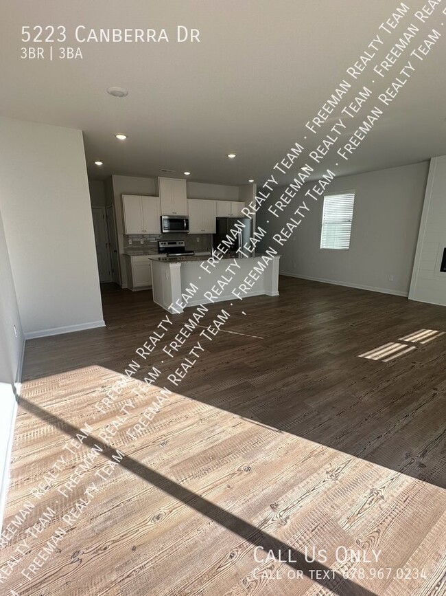 Building Photo - 5223 Canberra Drive
