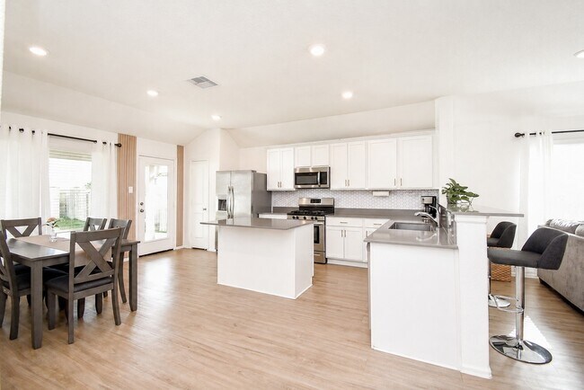 Building Photo - 26622 Bluestem Valley Ln