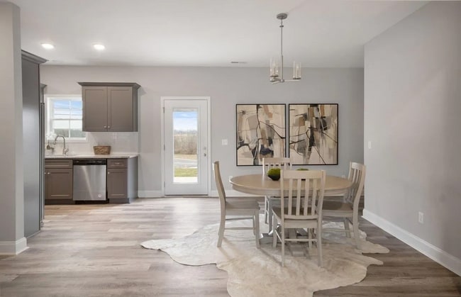 Building Photo - 7046 Shelton Ln