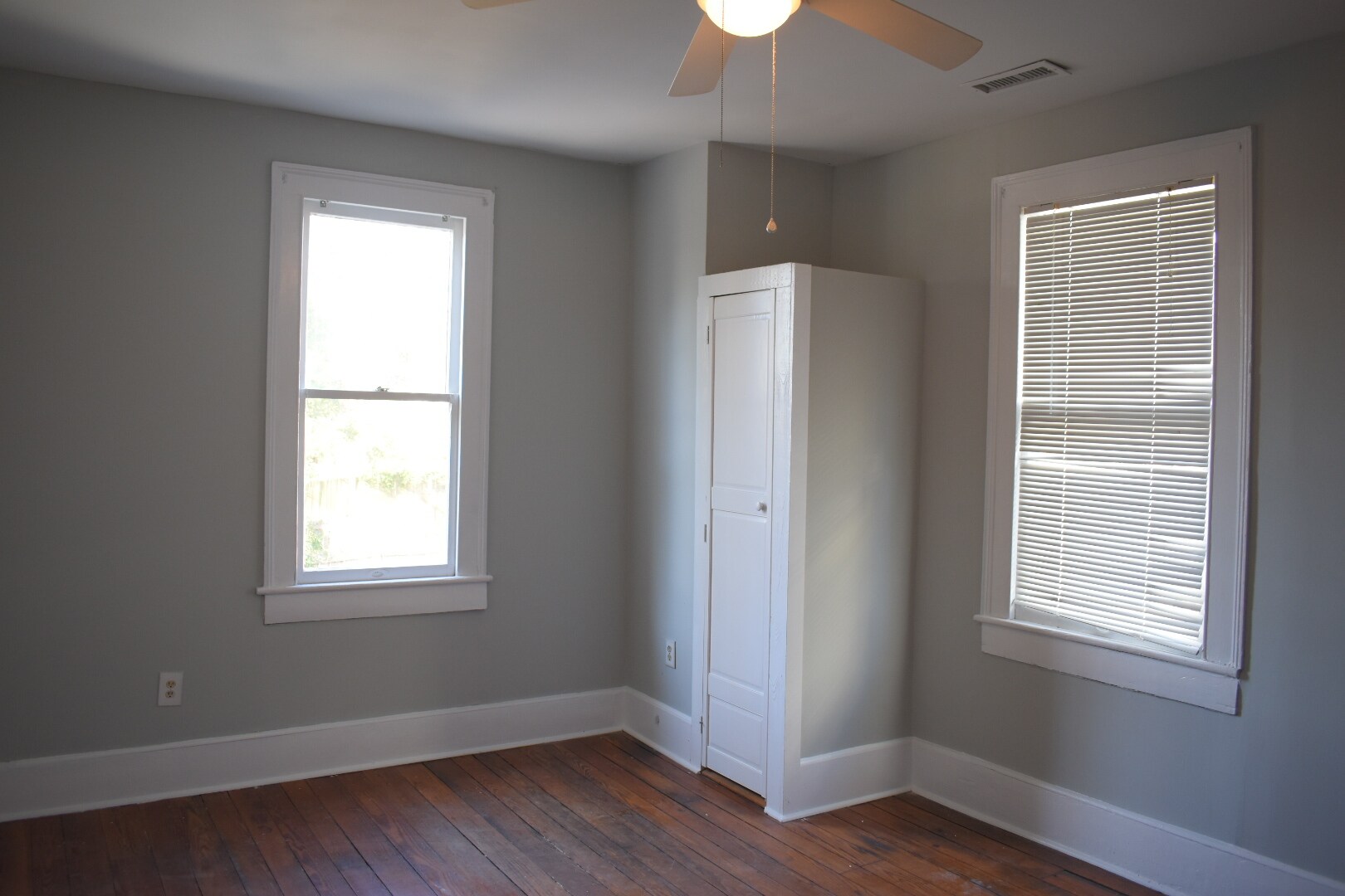 Building Photo - 215 N 5th Ave