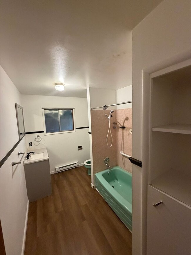 Building Photo - Home with a View!