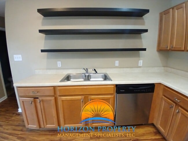 Building Photo - 15355 Tyler Mill Dr