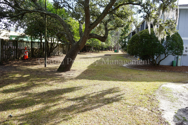 Building Photo - 2BR/2BA Condo - Great Location in Midtown ...