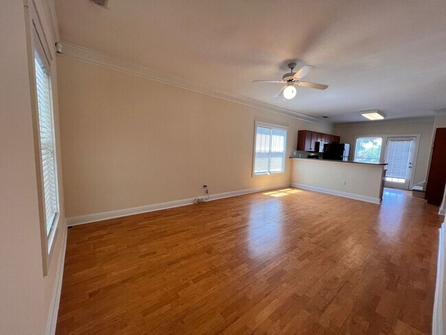 Building Photo - 130 Magnolia Bluff Dr