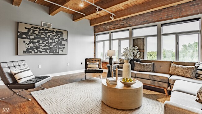 Building Photo - 430 N Park Ave