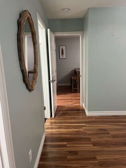 Building Photo - 24940 Butterchurn Rd