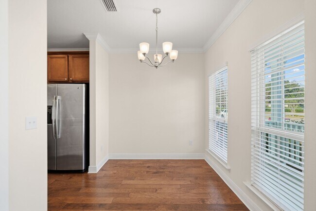Building Photo - 4805 Stellata Ln