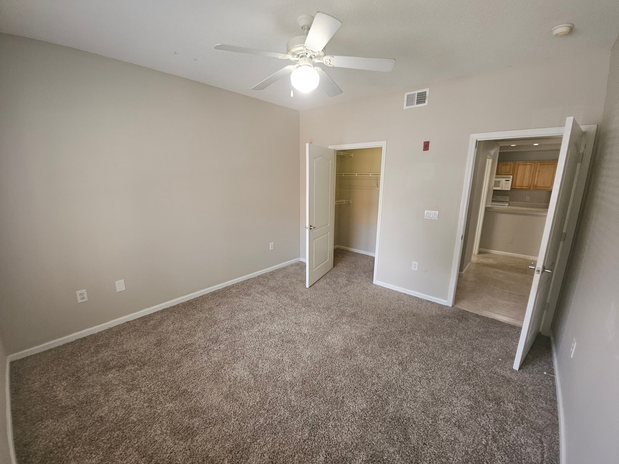 Building Photo - 12024 Villanova Dr