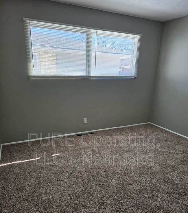 Building Photo - 8624 Templeton Dr