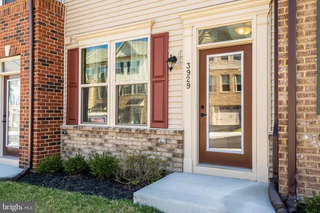 Building Photo - 3929 Small Roundtop Rd