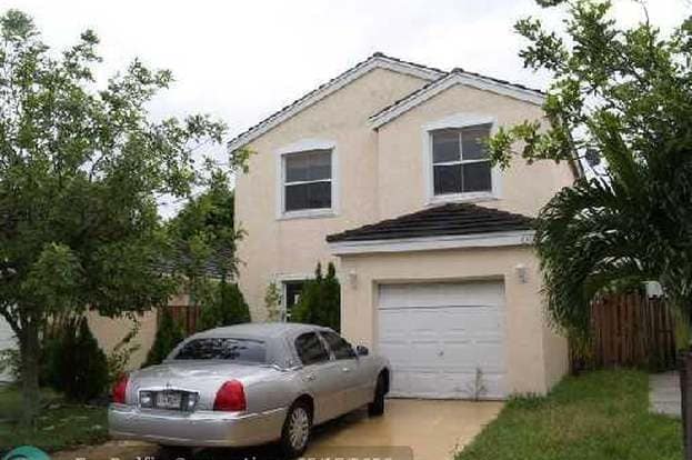 Building Photo - 6316 Seminole Terrace