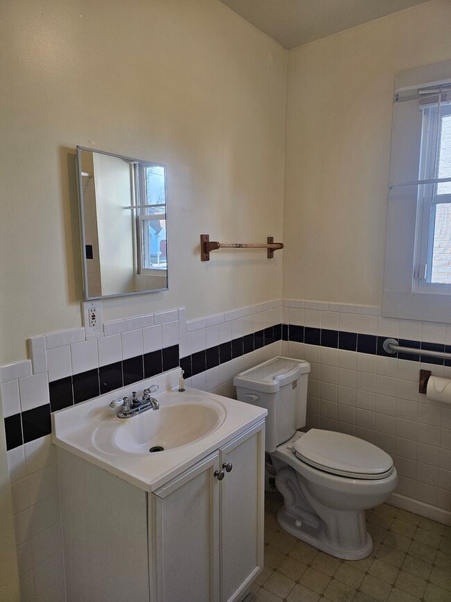 Building Photo - 966 Ave I