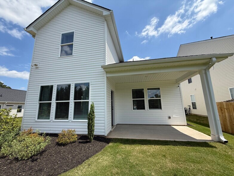 Back View - 3020 Hillgate Trl