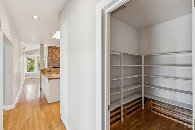 Building Photo - 32 Marin Bay Park Ct