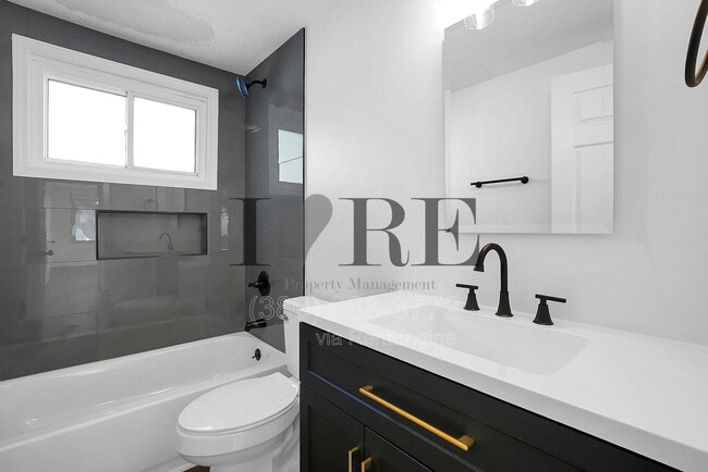 Building Photo - 1902 Brookfield Rd