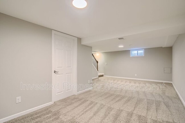 Building Photo - 5007 S Mabre Ct