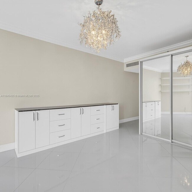 Building Photo - 9559 Collins Ave