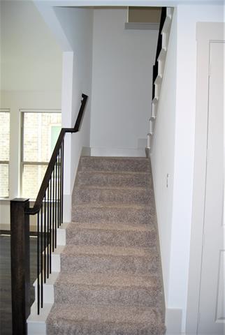 Building Photo - 2133 Bonnell St