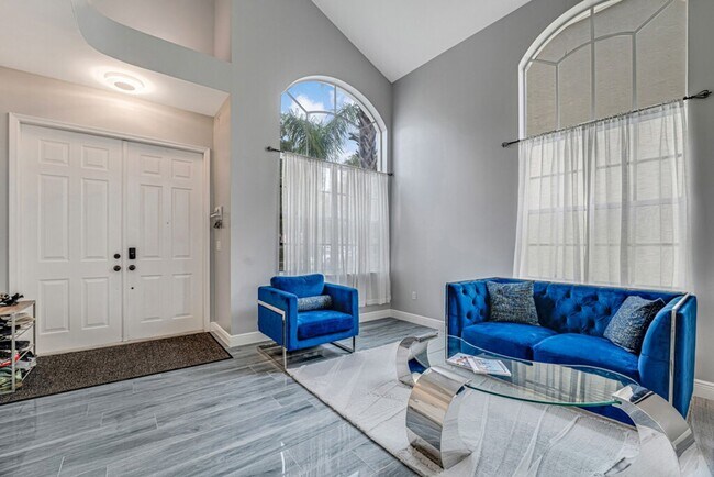 Building Photo - Spacious 3-Bedroom with 3 Full Baths in Royal Palm Beach!