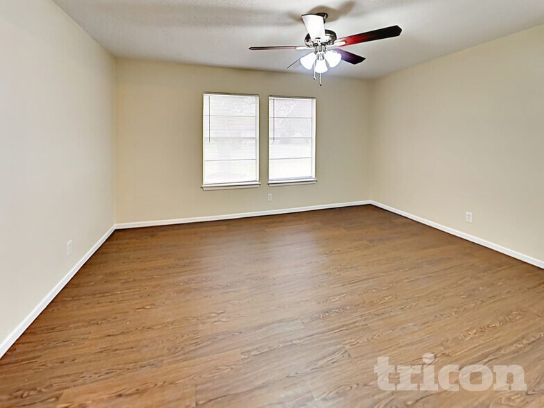 Building Photo - 4911 Buckwheat St