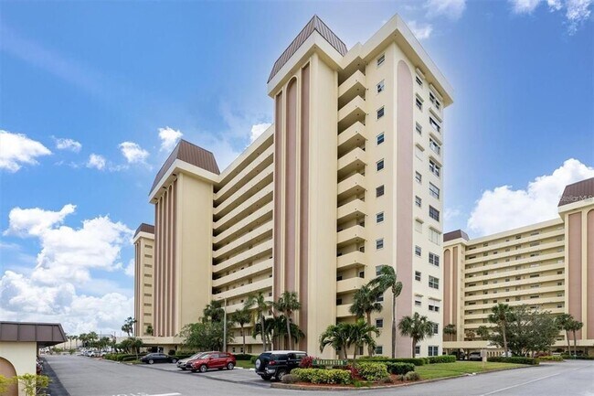 Building Photo - 4550 Cove Cir