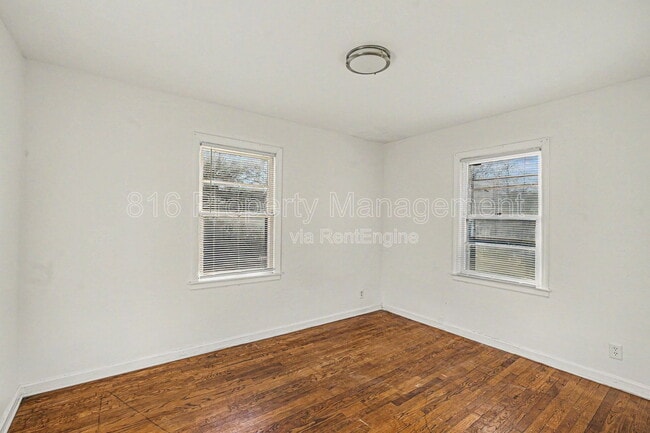 Building Photo - 7412 Bellefontaine Ave
