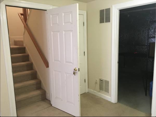 Building Photo - 21178 Hedgerow Ter