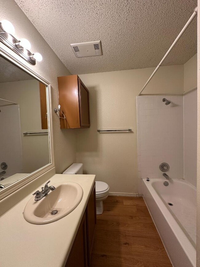 Building Photo - 9933 Ardash Ln